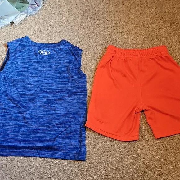 UNDER ARMOUR 4 LOT EUC BOYS 1 SHORT SET 3 SHIRTS - Picture 4 of 14